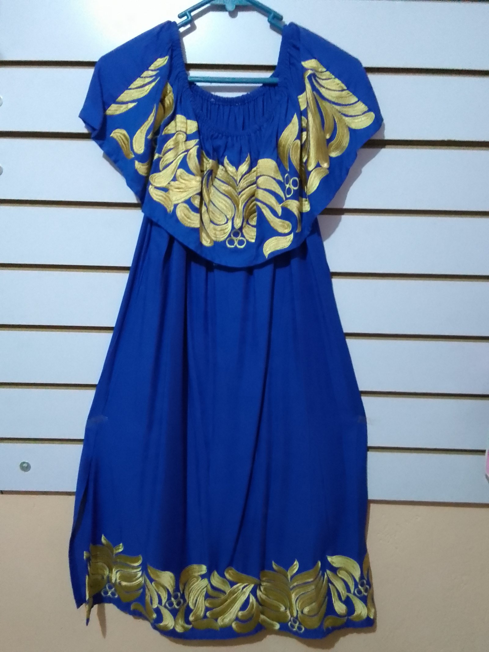 Vestido artesanal campecino