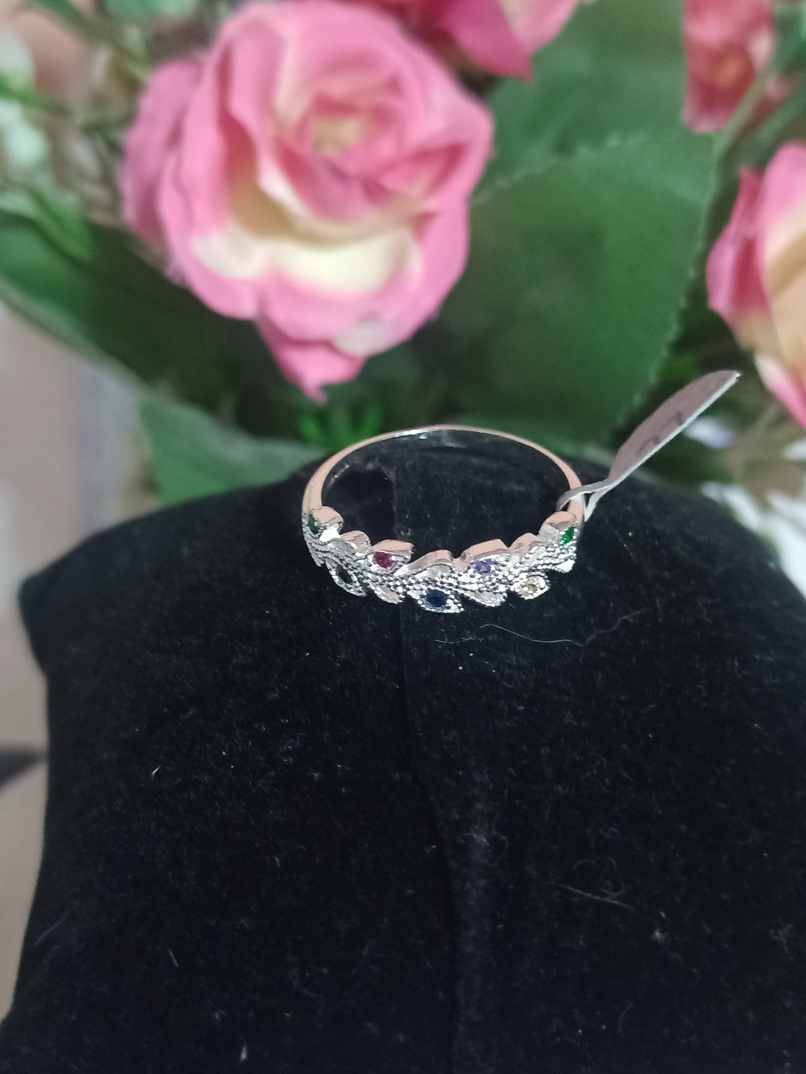 Anillo con circonias