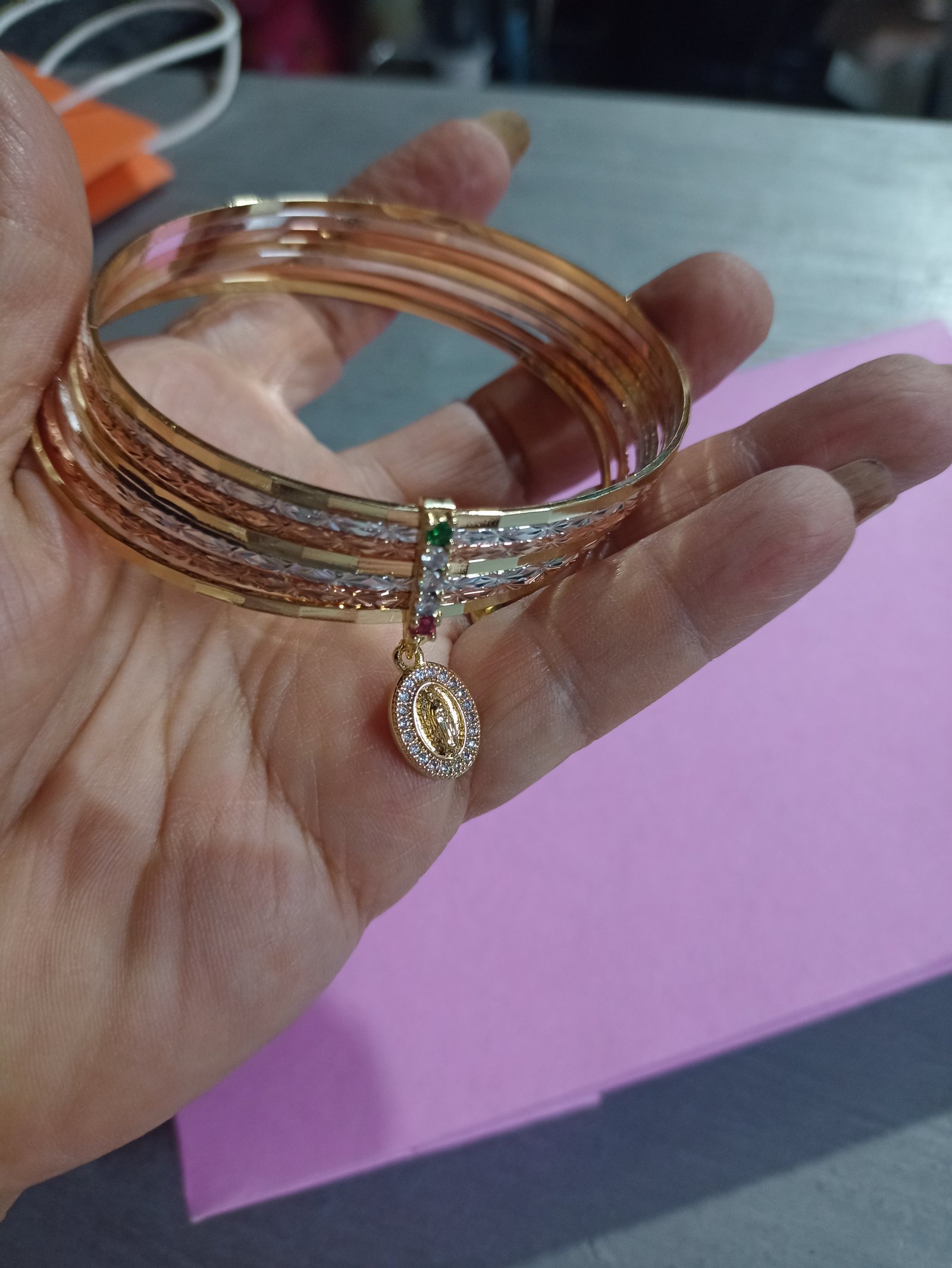 Semanarios en 3 oros