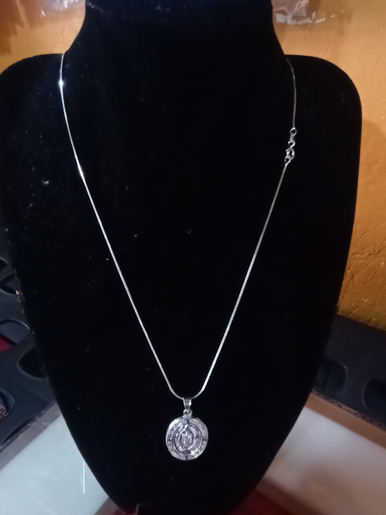 Cadena con dije  san judas