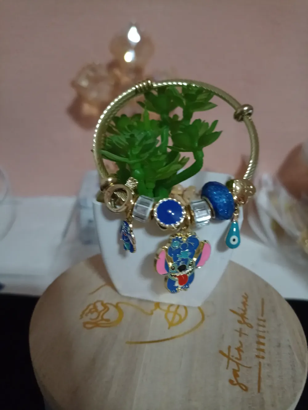 Pulcera Pandora stish