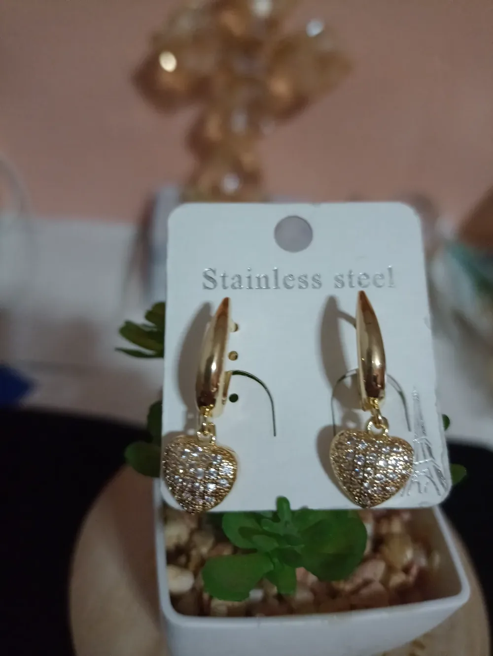 Aretes Huggies corazón