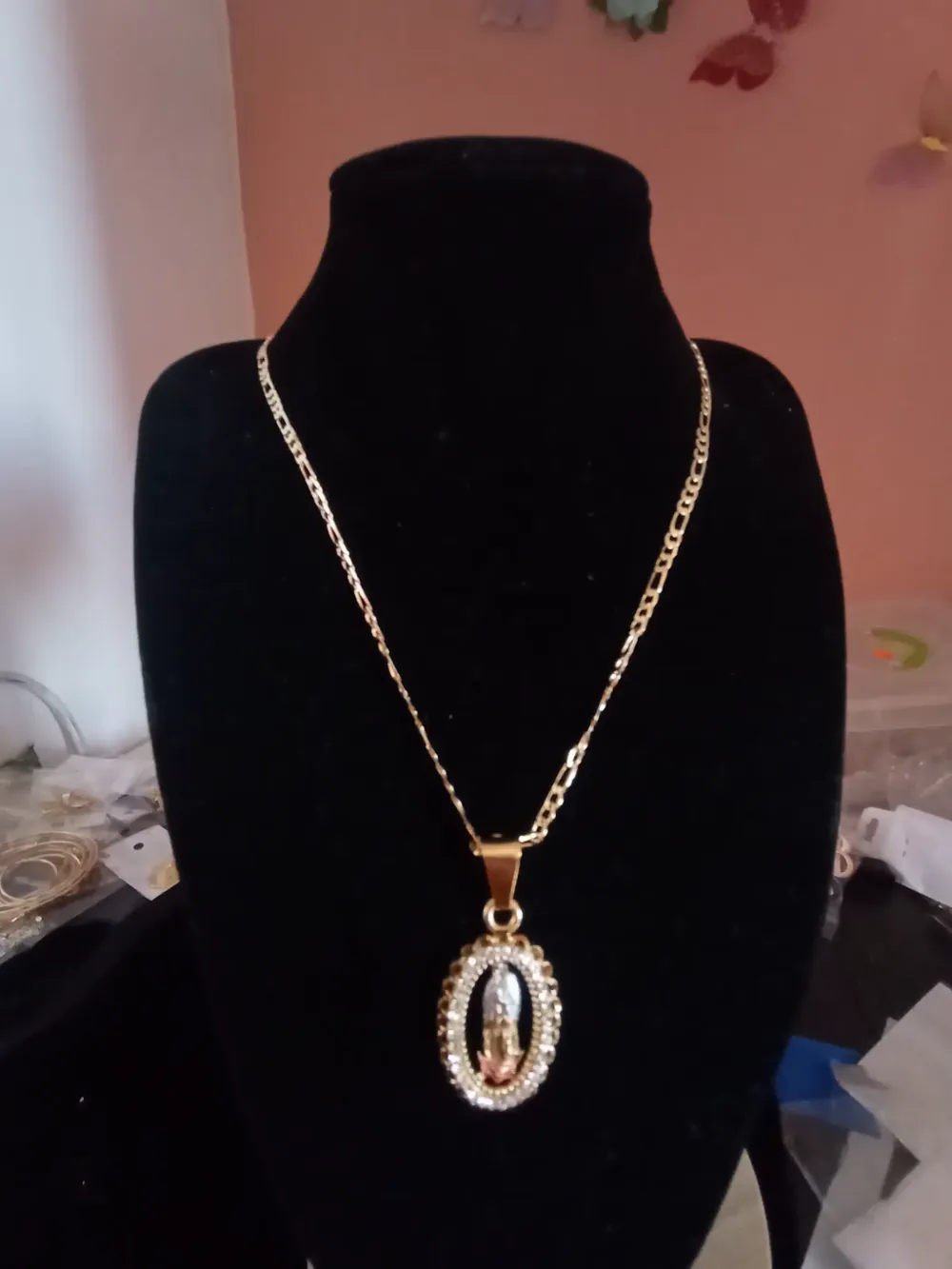 Cadena con dije virgen Guadalupe